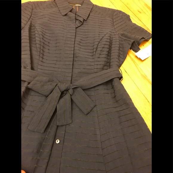 Chetta b shortsleeve button down navy,NWT - Picture 5 of 8